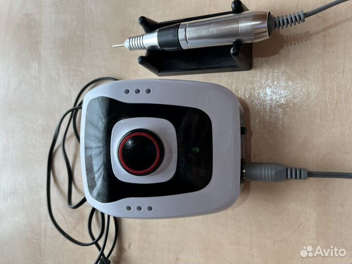 Аппарат для маникюра и педикюра