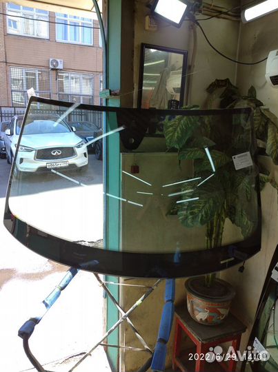 Лобовое стекло VW Tiguan 2 2017 обогрев