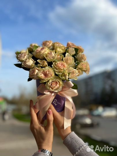 Букеты из кустовых роз