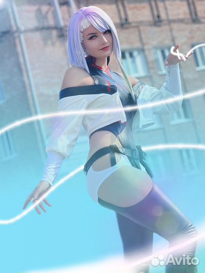 Косплей на Люси из киберпанка