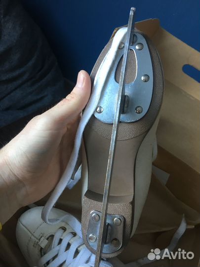 Коньки для фигурного катания женские