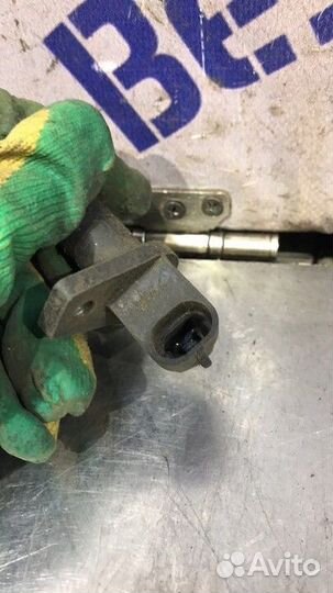 Датчик положения коленвала Лада 2109