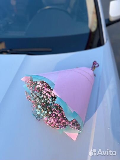 Букет из радужной гипсофилы