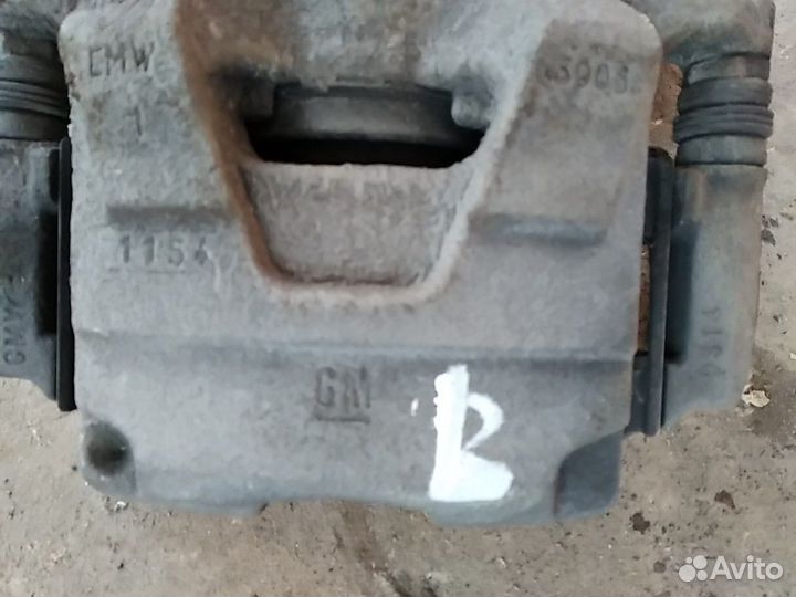 Суппорт передний Opel Мокка 1,4 2WD