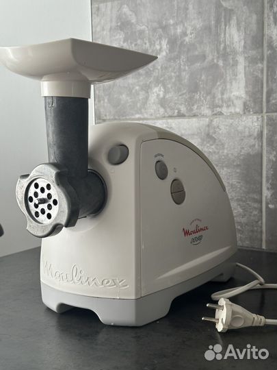 Мясорубка электрическая moulinex