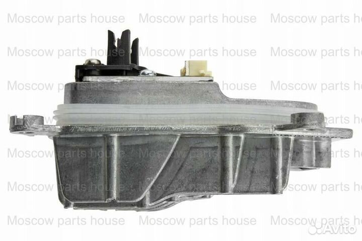 BMW G01 блок поворотника левый 63117466109