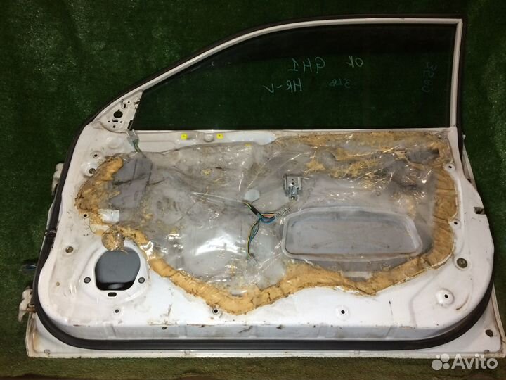 Дверь правая Honda HR-V GH2 Белая царапины