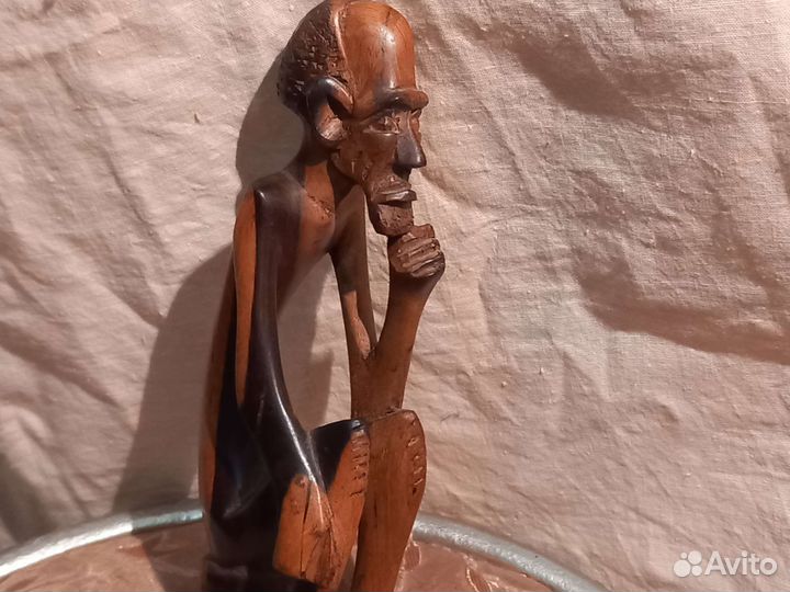 Статуэтка из Африки Мыслитель