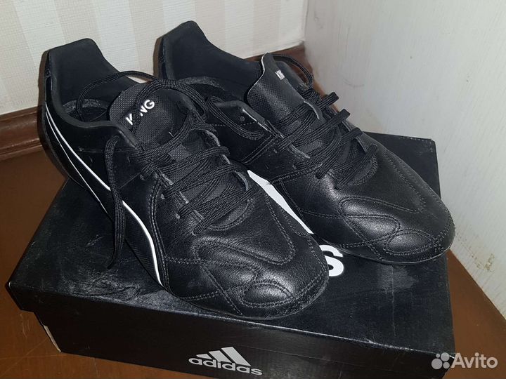 Футбольные бутсы