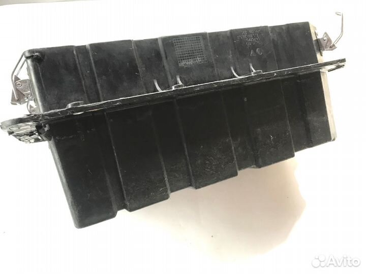 Короб аккумулятора Porsche Cayenne