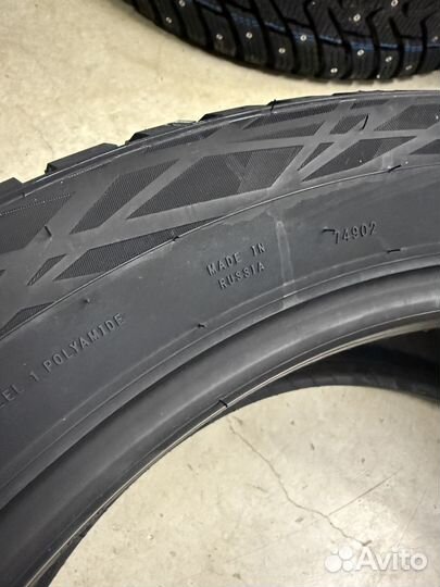 Ikon Tyres CHARACTER ICE 8 SUV 235/65 R18 110T