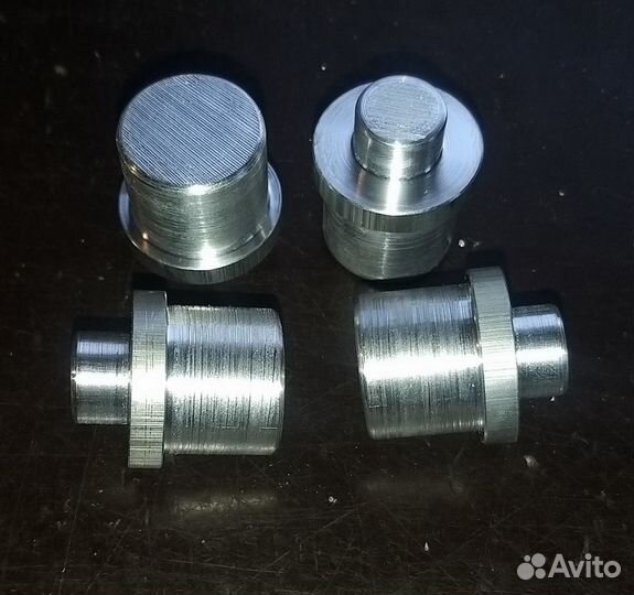 Элемент крепления для раскладушки (бобышка)