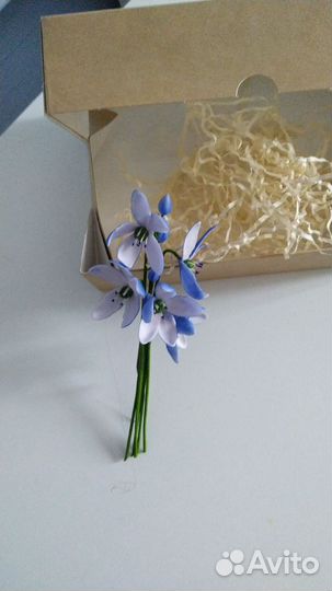 Брошь. Букет с пролеской