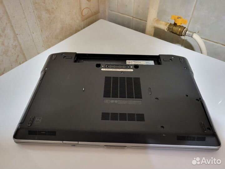 Ноутбук Dell i5/4/320gb/Nvidia 4200m