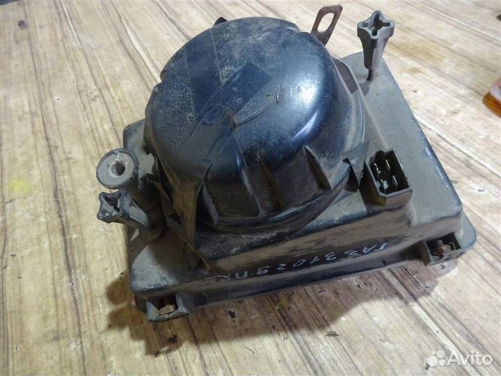 Фара правая газ 31029