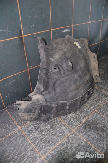 Локер передний левый задняя часть - Audi Q7 4M