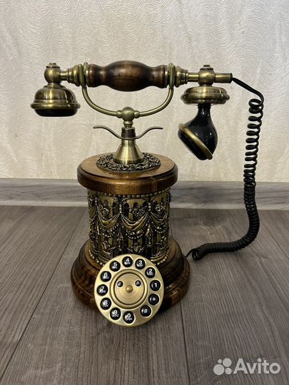 Ретро телефон