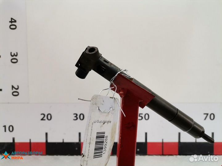 Форсунка Jeep Compass рест. 2011 68172342AA