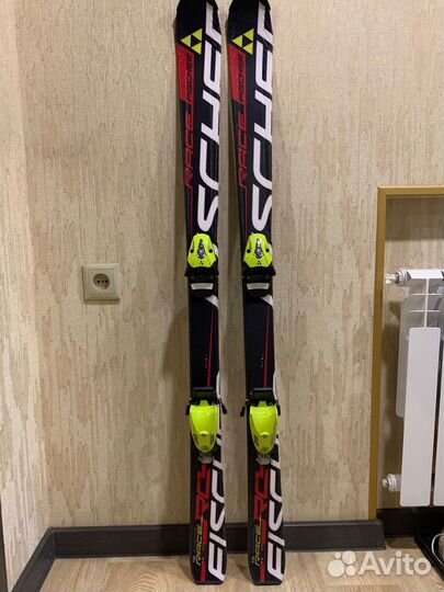 Горные лыжи fischer с креплениями