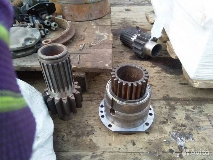 Шестерня солнечная в сборе со стаканом Т-4А