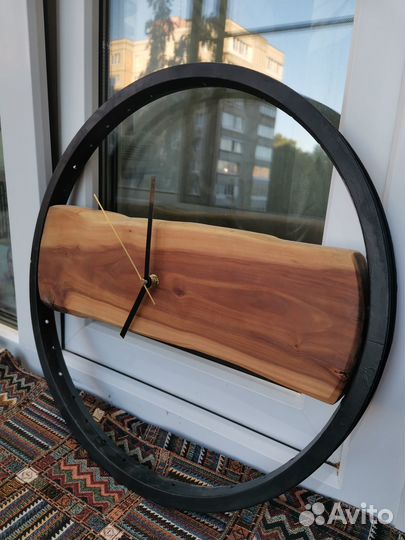 Часы настенные деревянные