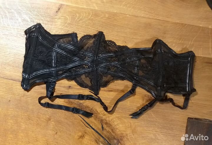 Пояс для чулок L (H&M)