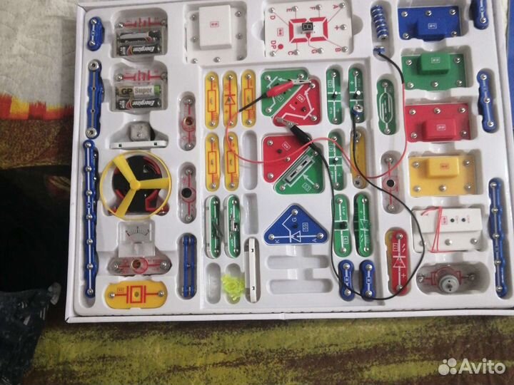 Конструктор знаток