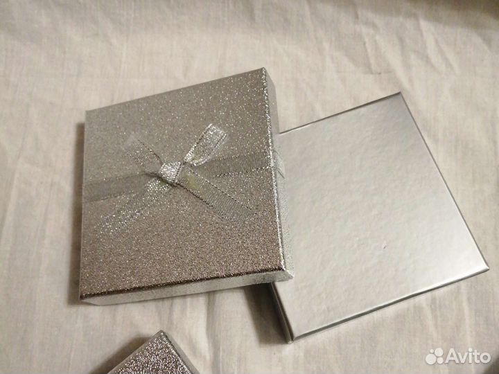 Коробка подарочная новая (цена за 3 шт)