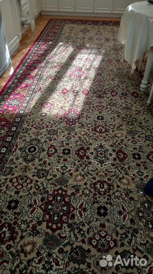 Ковер шерстяной