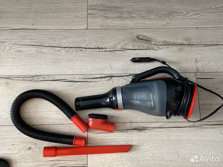 Автомобильный пылесос