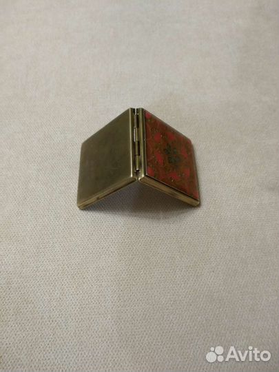 Зеркало карманное со вставкой латунное