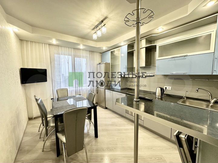 3-к. квартира, 84 м², 6/17 эт.