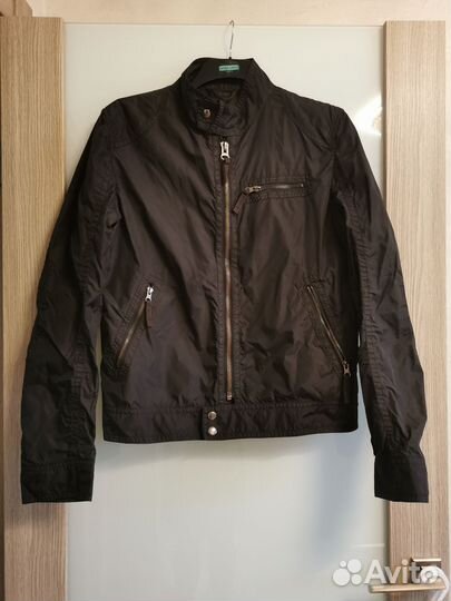 Ветровка Benetton