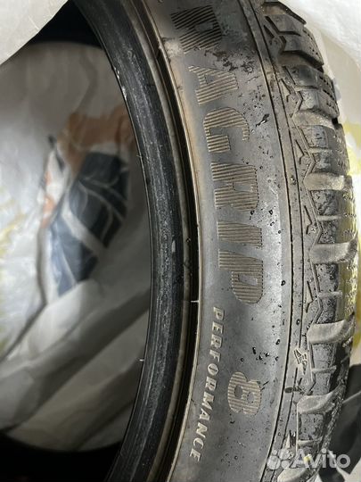 Goodyear UltraGrip 8 Performance 225/45 R18 37L