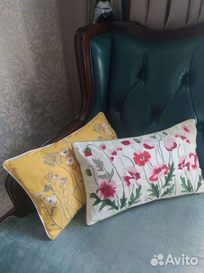 Подушка Zara, H&M вышивка Италия