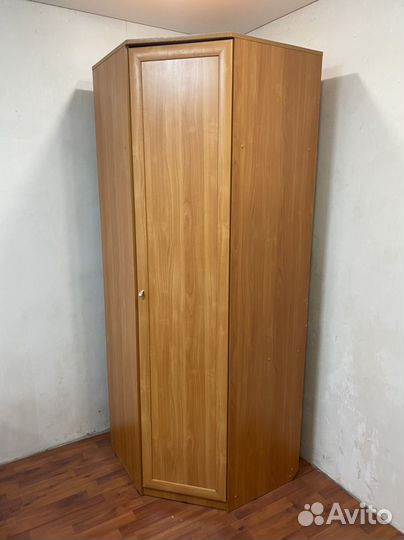 Шкаф угловой бу