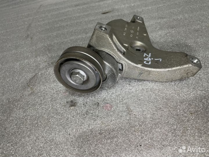 Кронштейн компрессора Ауди Шкода Фольксваген