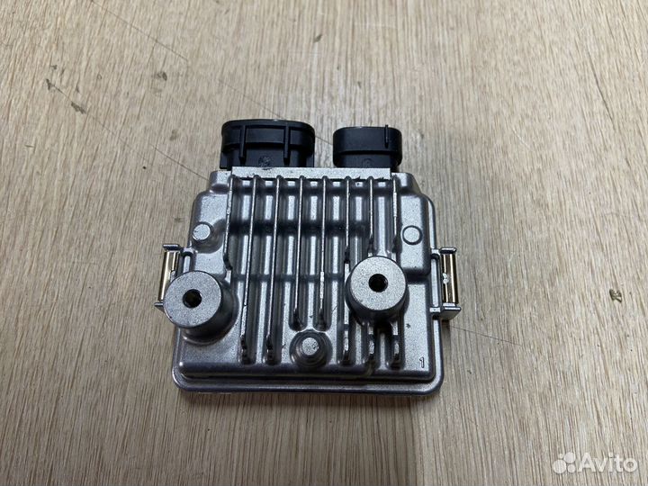 Блок управления топливным насосом Toyota RAV4 XA50