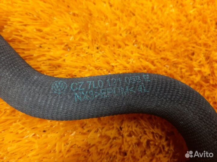 Патрубок системы охлаждения Volkswagen Touareg 7L