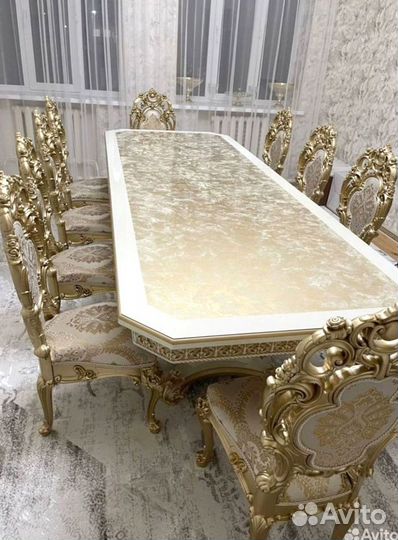 Столы и стулья