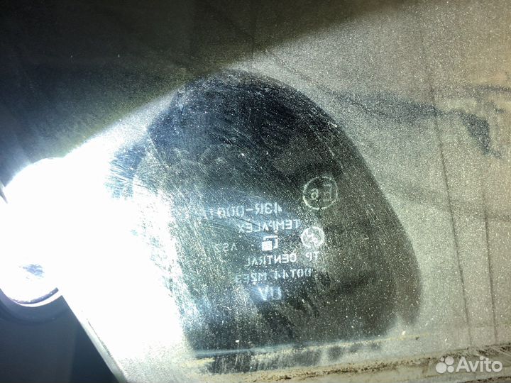 Стекло переднее заднее правое Suzuki sx 4