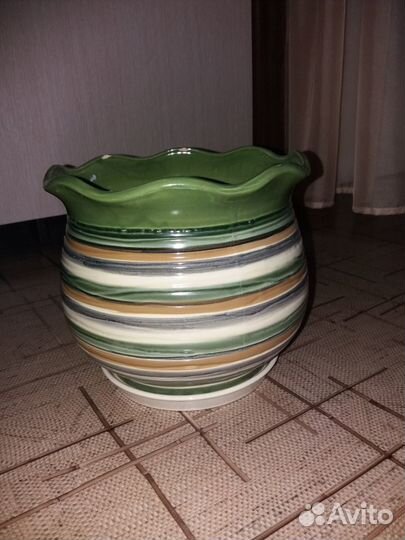 Горшок для цветов из керамики, с поддоном