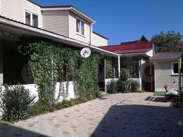 Дом 395 м² на участке 7,8 сот.