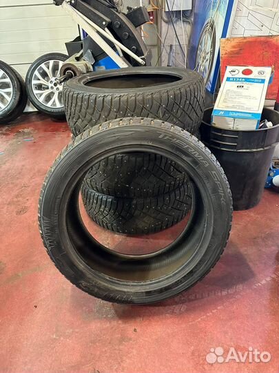 Nitto Therma Spike 275/45 R21
