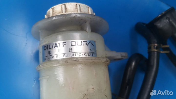 Крышка бачка тормозной жидкости Mitsubishi Lancer