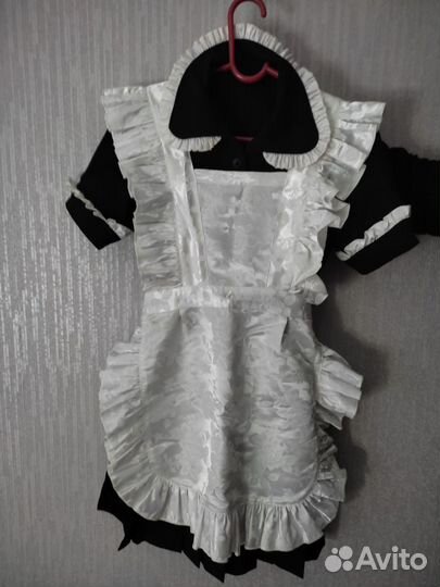 Белый школьный фартук и платье