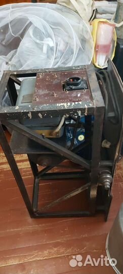 Дерево обрабатывающий станок(циркулярка)