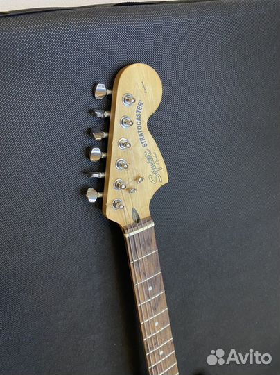 Электрогитара Fender Squier Stratocaster