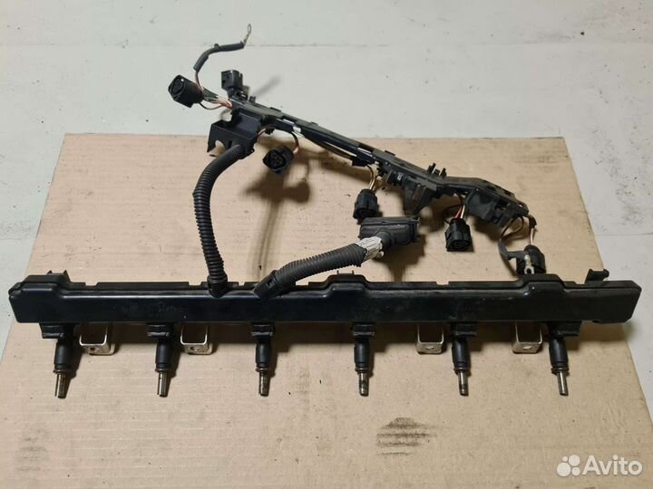 Топливная рампа BMW 13537542541