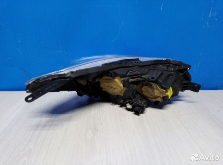 Фара левая Subaru XV гн 2011